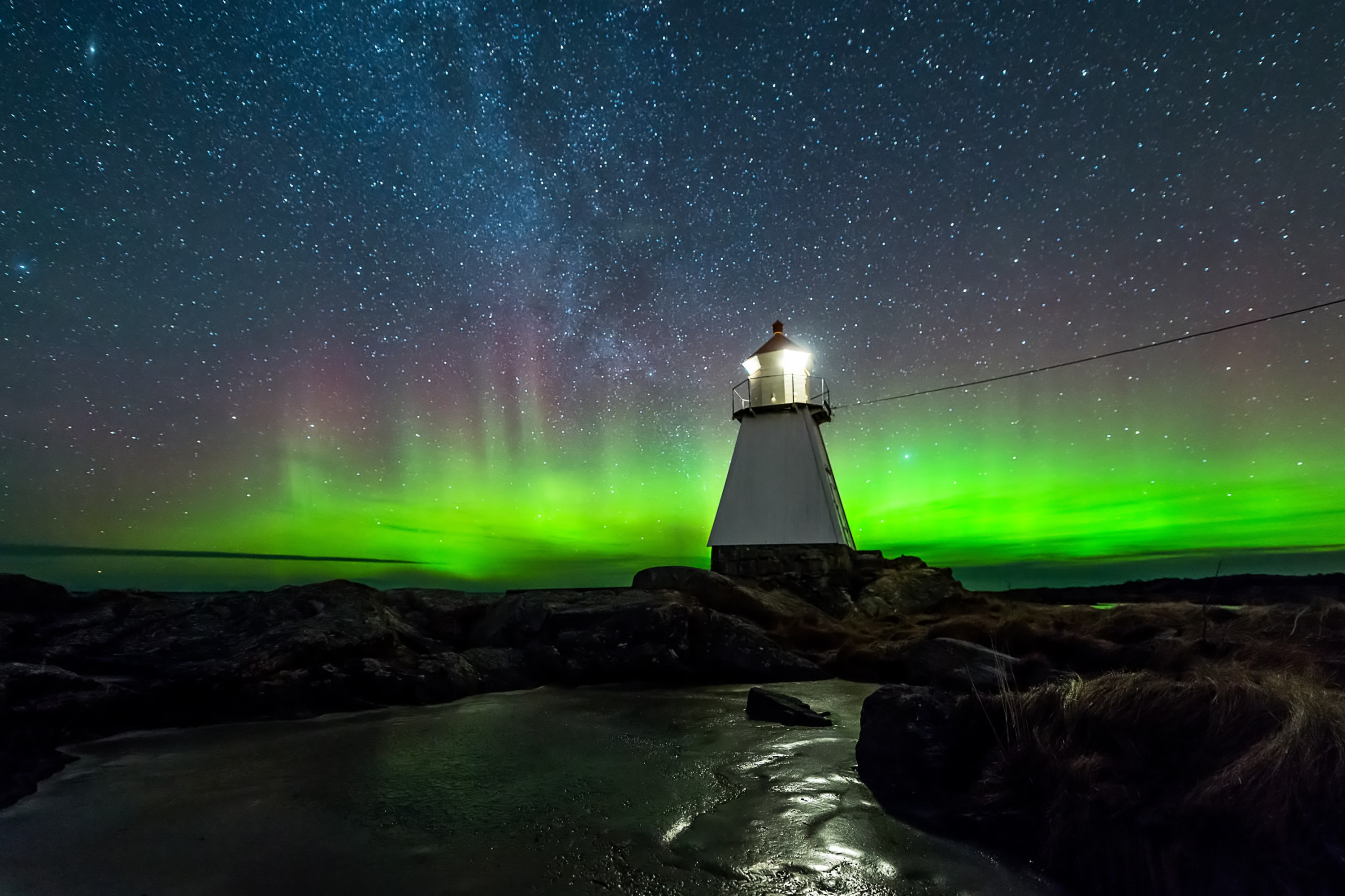 Watch The Northern Lights Come To Life In This Dramatic Timelapse