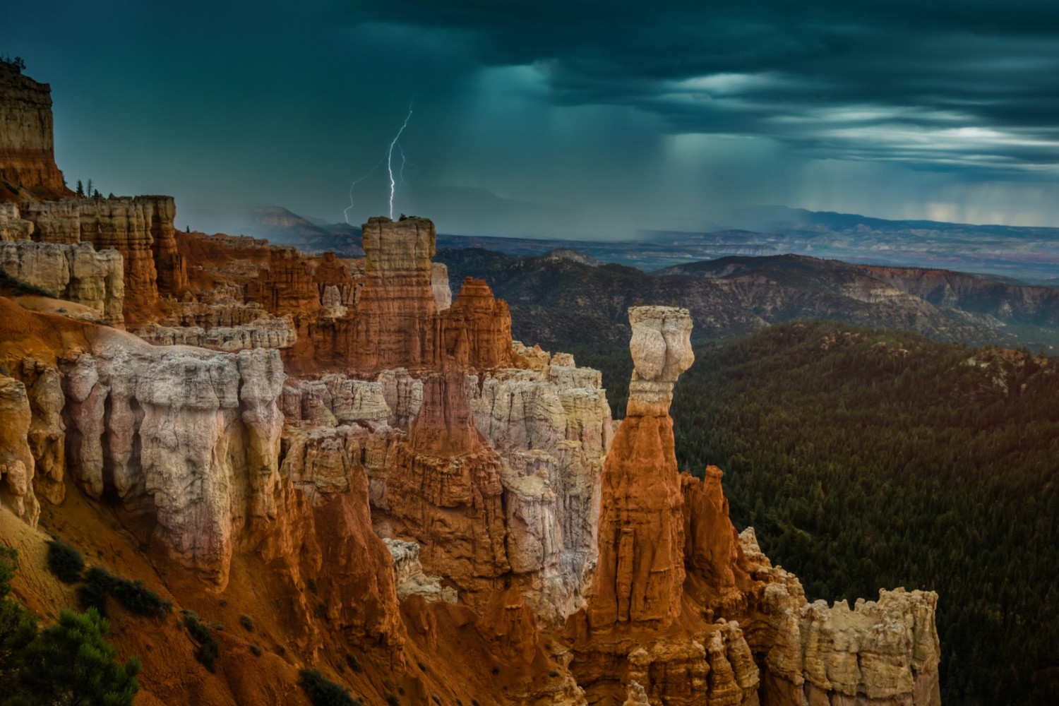 Browse Guest Editor Trey Ratcliff's Favorite Photos On 500px & Visit The Arcanum