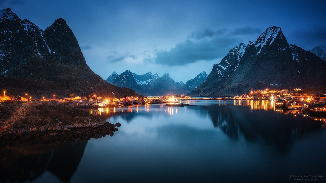 Weekly Contest: 25 Beautiful Blue Hour Photos + New Festive Theme - 500px