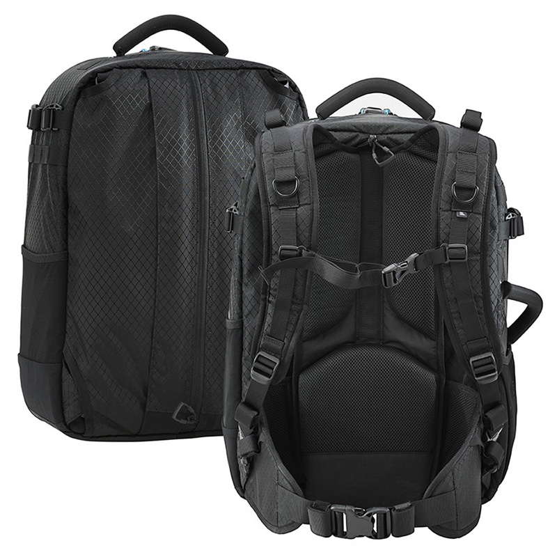 The entire harness can be tucked away in a dedicated compartment.
