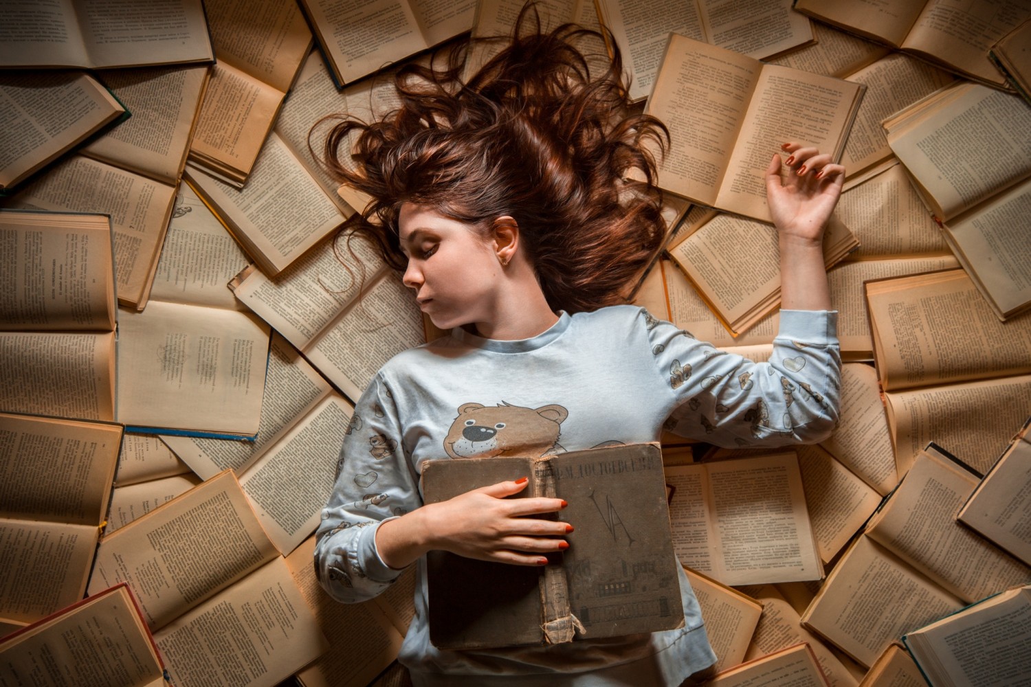 An Ode to Books: 44 Photos that Will Feed a Book Lover's Soul
