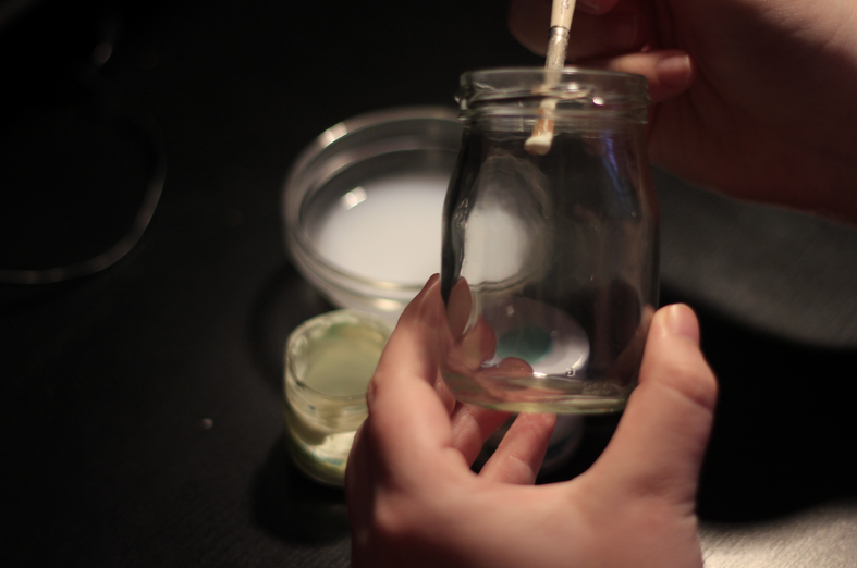 DIY ♥ Glow-in-the-Dark Glass Jar 