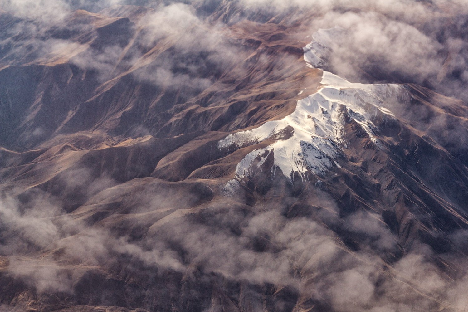 35 Amazing Views Captured from an Airplane Window Seat
