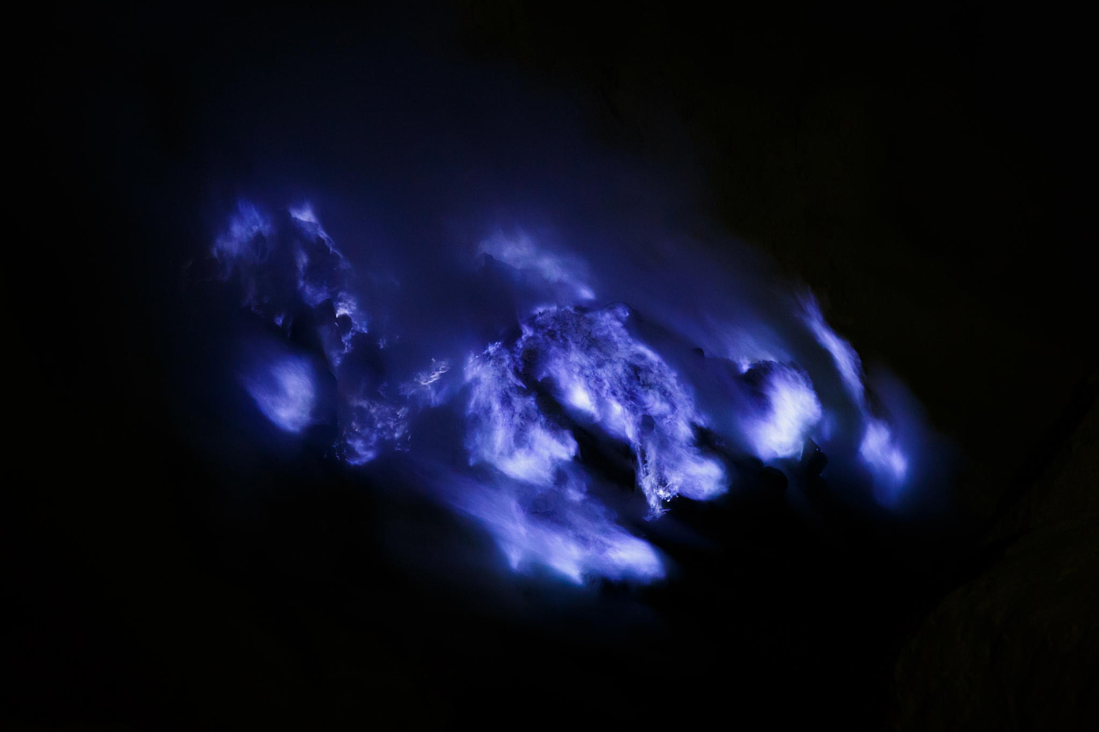 Photos of Incredible Blue 'Lava' Flowing Down the Kawah Ijen Volcano