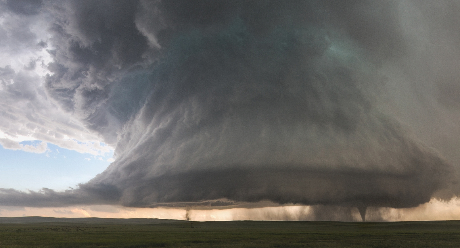 Storm Chaser Kelly DeLay Just Captured the Shot of a Lifetime
