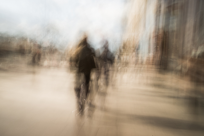 Abstract Street Photography That Captures The Look & Feel of Fading Memories