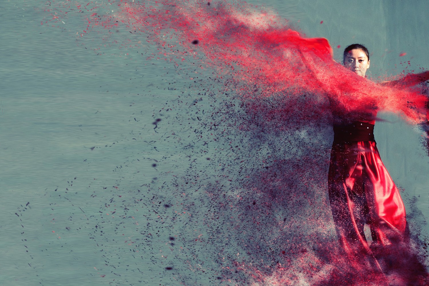 Eye-Popping Photos of Dancers Dissolving as They Move