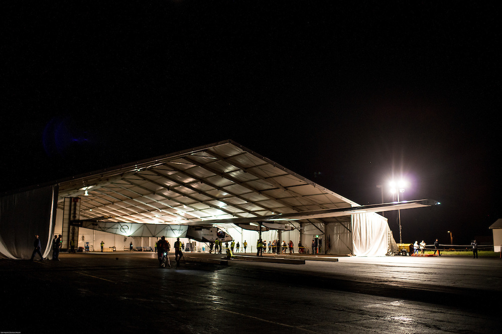 Solar Impulse takes off from Lehigh Valley to New York