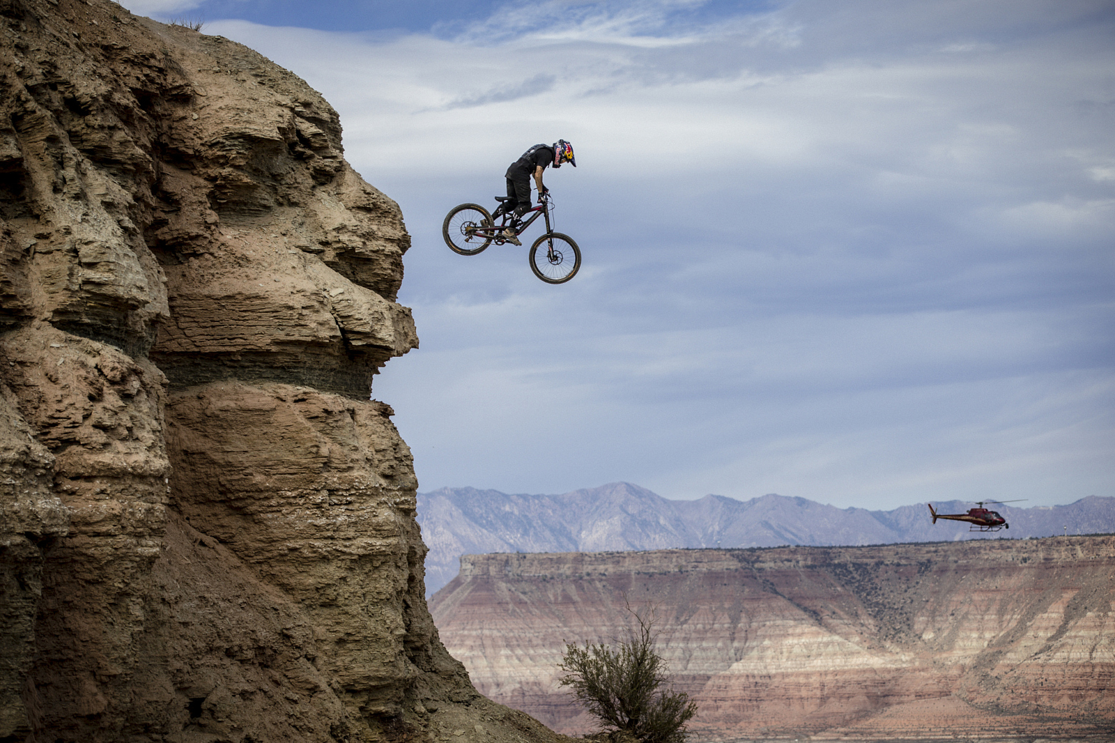 25 Powerful Photos Of Bikes Up In The Air To Excite Your Day