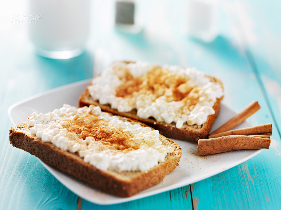 cinnamon and sugar toast with cottage cheese