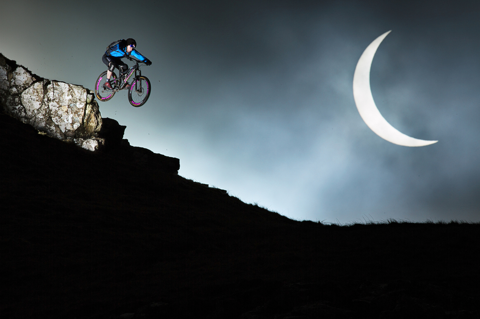 Astrophotography In Action: 10 Sports Photos Shot Under Celestial Objects