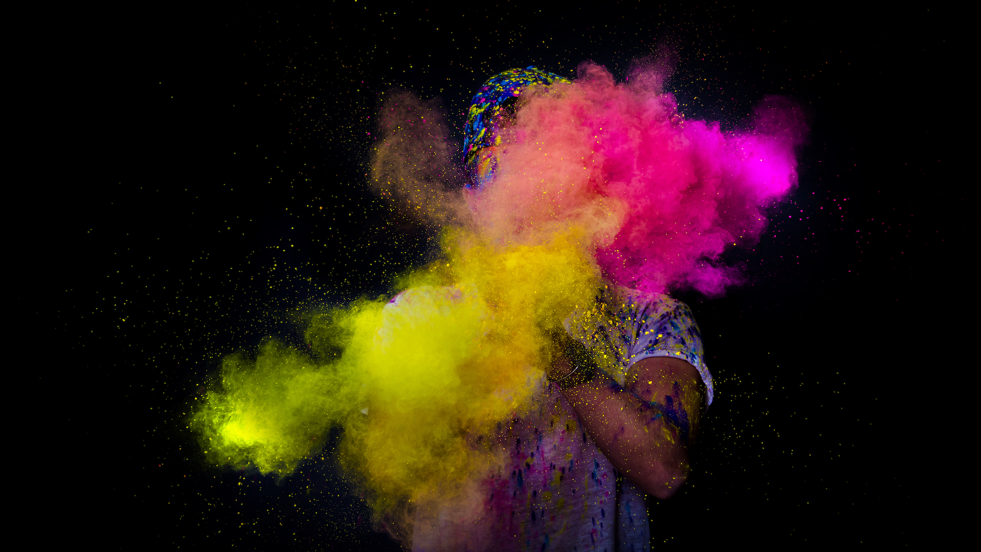 This week in Editors' Choice: Bold colors, action shots, and one-eyed subjects