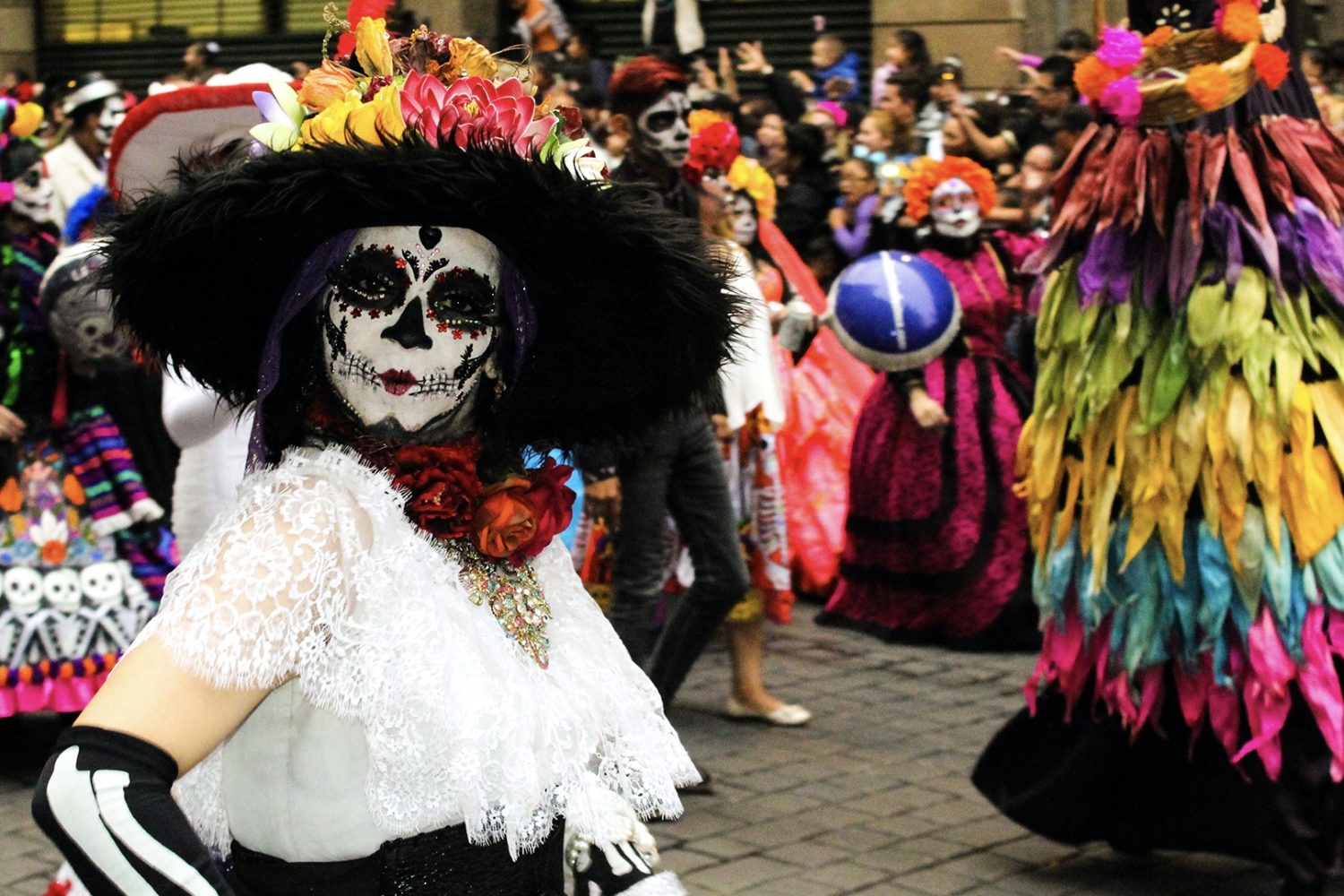 Catrina in dead parade By-Lianfranco Pinillo - 500px