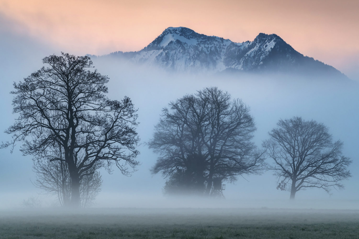 How to create ethereal photos on misty mornings