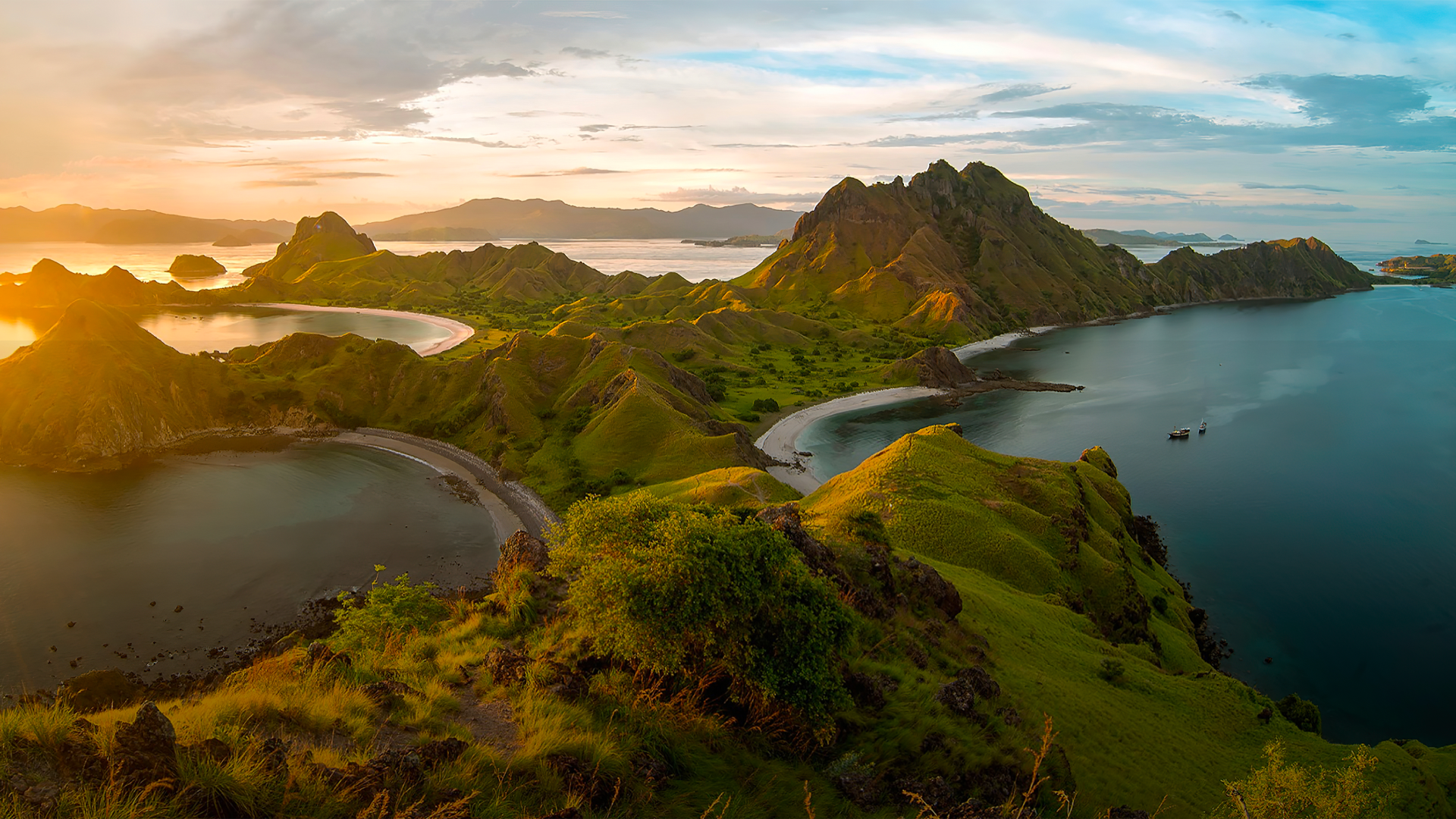 Win a luxury yacht trip in Indonesia + exhibit your work