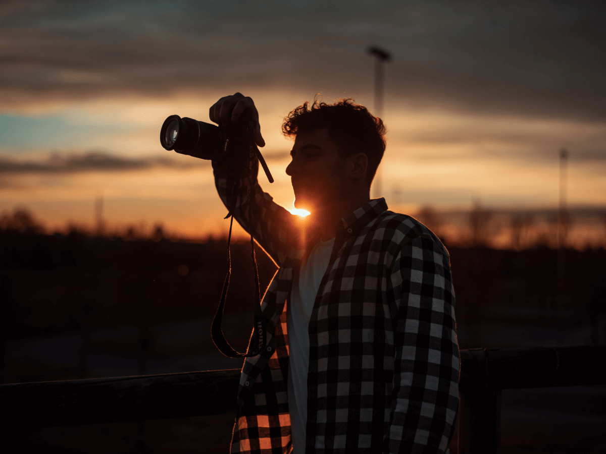 Capturing Emotional Portraits with Golden Hour Light
