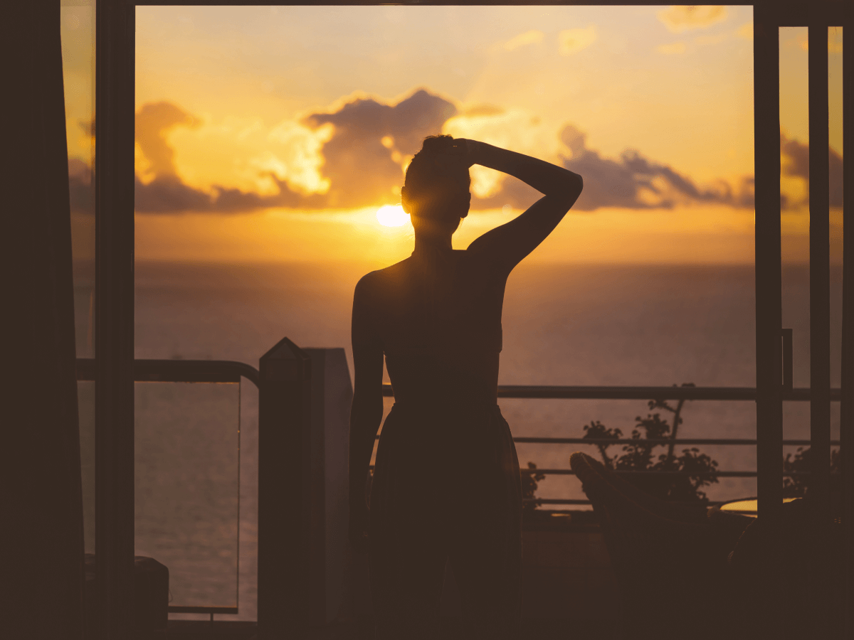 Artistic Effects with Summer Backlighting