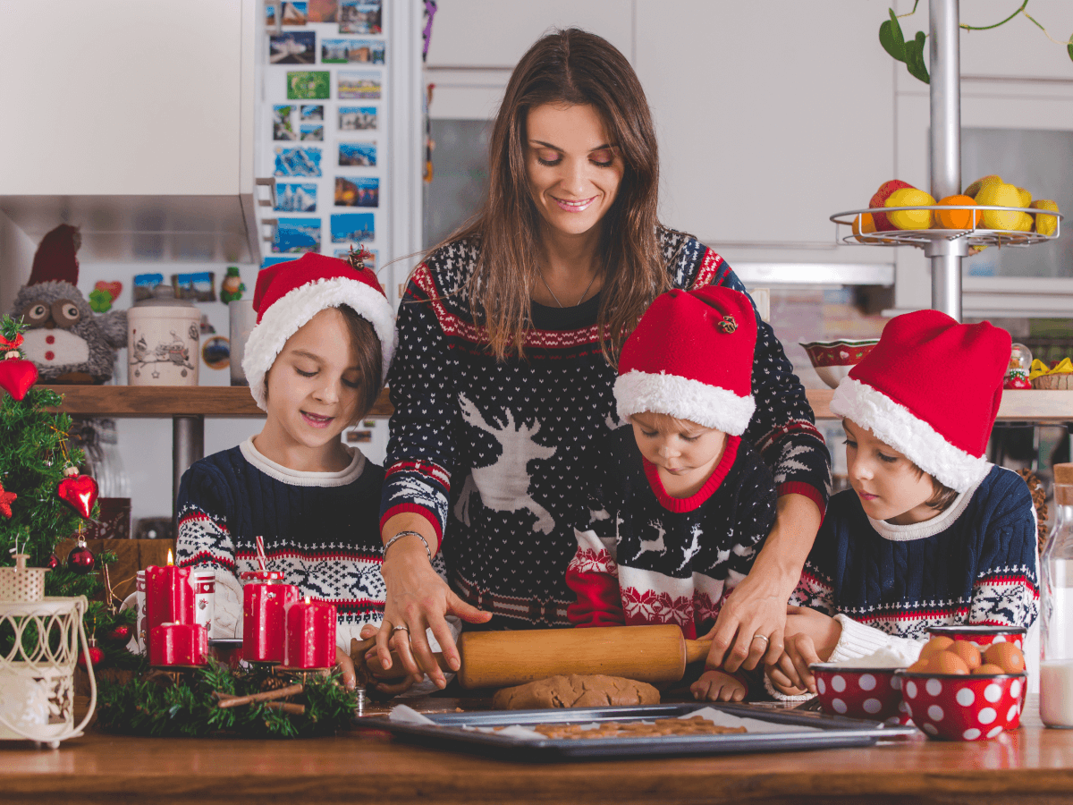 Holiday Storytelling Through Candid Family and Cultural Moments