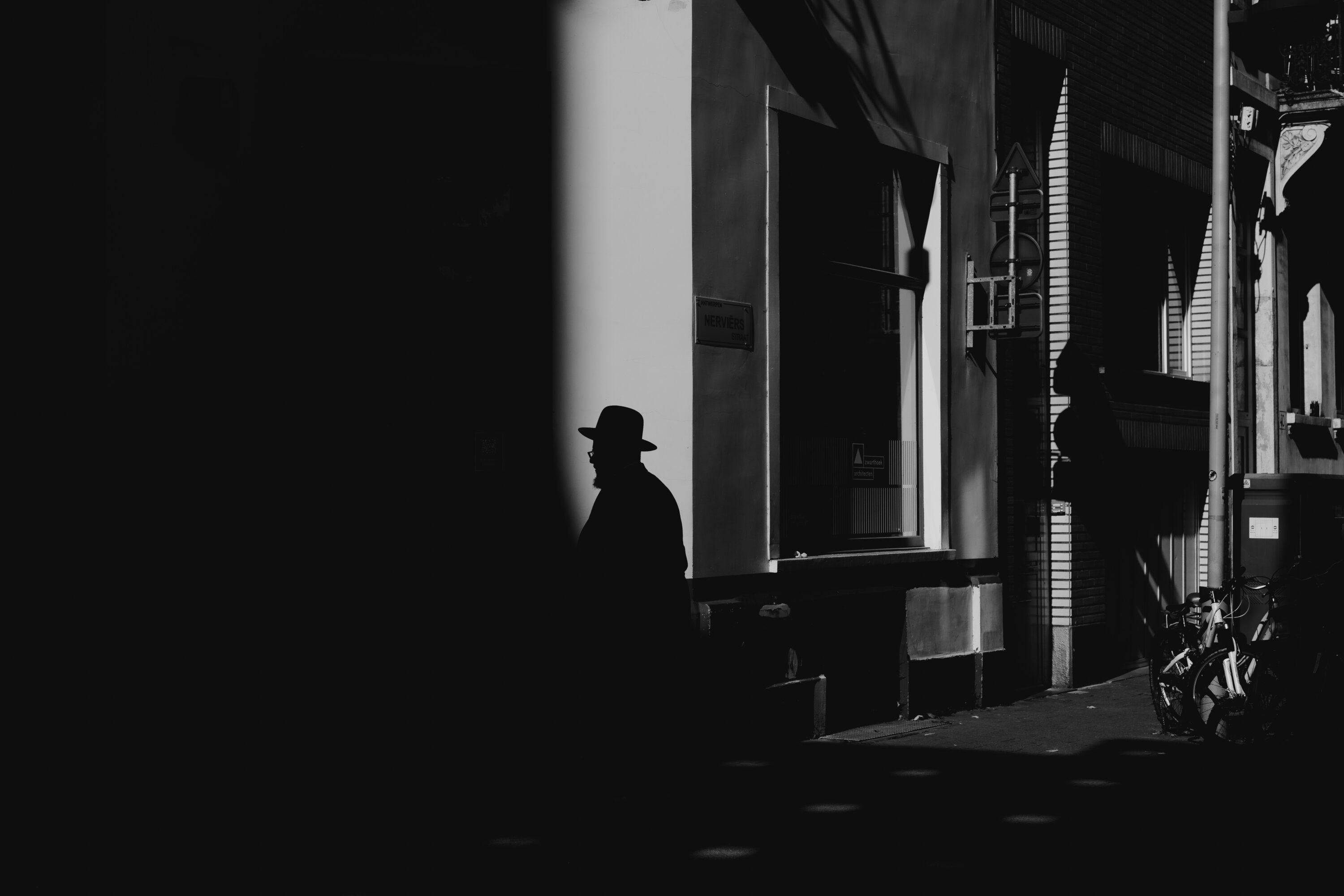 Eline Deckers: Black and White Street Photography in Antwerp | 500px Photographer Spotlight
